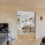 Loella - 35m From The Sea By Interhome *